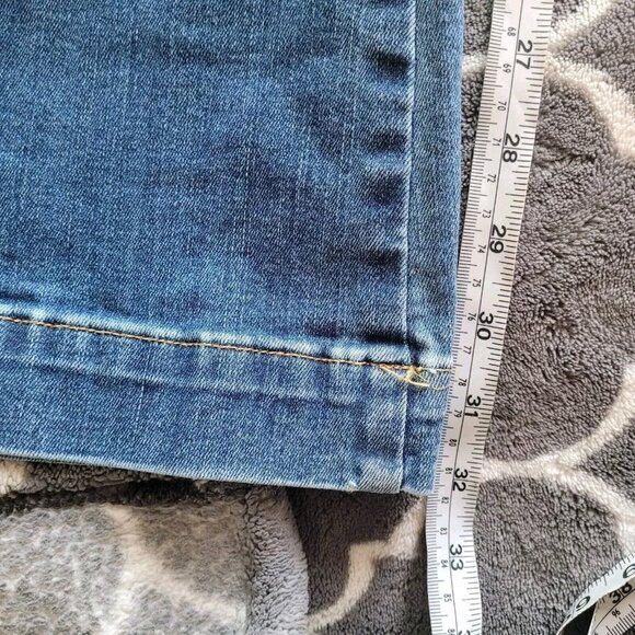 Spanx Flare Leg Pull-On Jeans Size L High Rise Light Blue Stretchy Slimming Euc - Picture 7 of 10